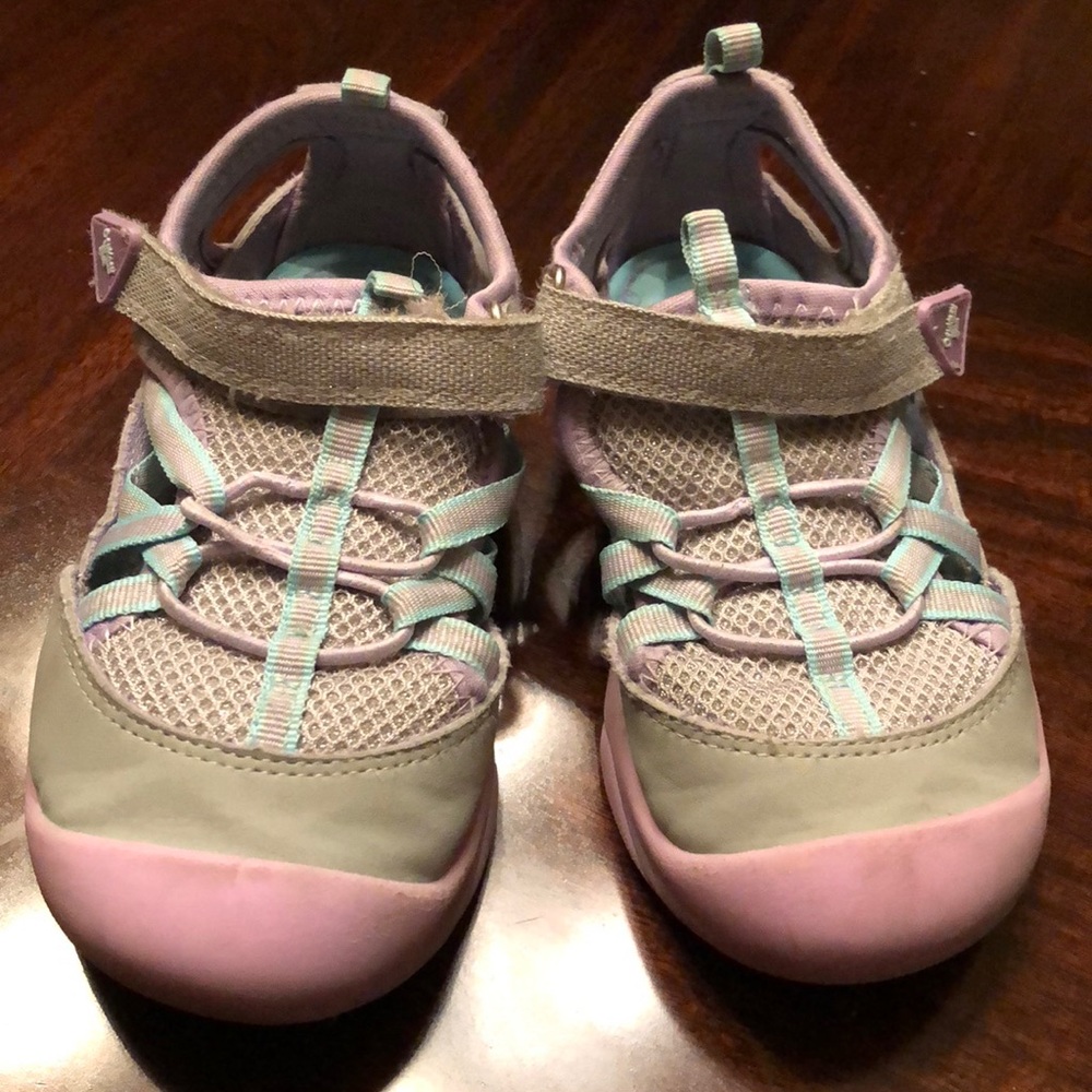 OshKosh sneakers